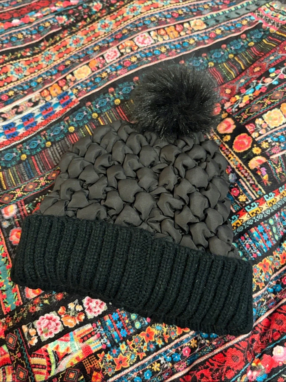 Girls Chunky Quilted Pom-Pom Knit Beanie Black fleece lined